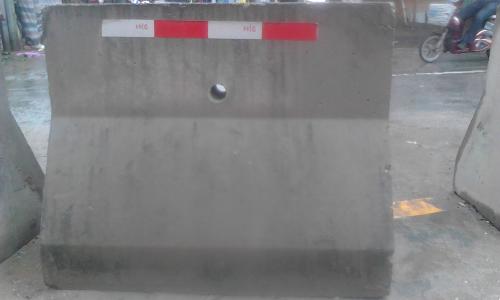 顺建值得信赖 专业防撞水泥隔离墩厂家与水泥预制构件服务